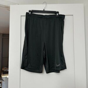 last chance Nike dri-fit Men's Gray Athletic Shorts size medium